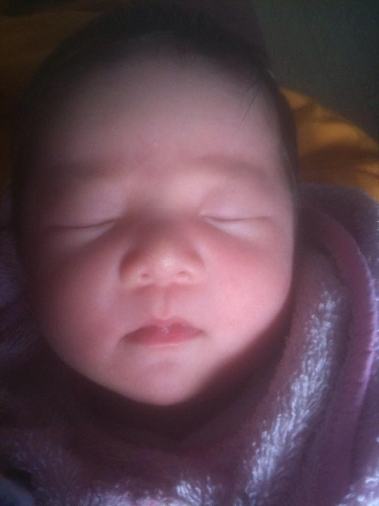 TuChauPham's tweet photo. my niece :D ( neubrandenburg) http://t.co/jhZMArdrNm