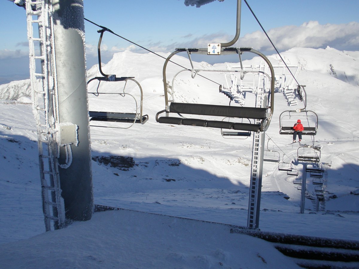 Alto_Campoo's tweet photo. Hoy amanece otro gran día en #AltoCampoo, aprovecha y ven a disfrutar #TengoGanasDeVerte Parte:http://t.co/MIOsoNM0g3 http://t.co/HUaSrQrtFU