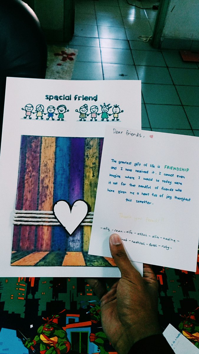 siraj_azme's tweet image. The greatest gift of life is FRIENDSHIP and i had received it ! 😭💃👫🙌 #nevada #endoffallsemester #psychology