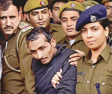 दुष्कर्म आरोपी कैब चालक की तिहाड़ जेल में धुनाई goo.gl/VOmvbr #Uber #Rape #Crime