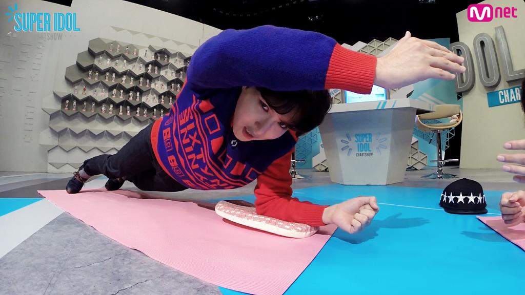 [#슈퍼아이돌차트쇼] 세계 팬들 사랑 호로록~ 독식중인 아시아 프린스부터! 한류여신까지! 아이돌급 TOP배우 차트 전.격.공.개! 여기에 MC려욱 팔 후덜덜하게 만든 이 게임의 정체는? 잠시후 5시 #Mnet