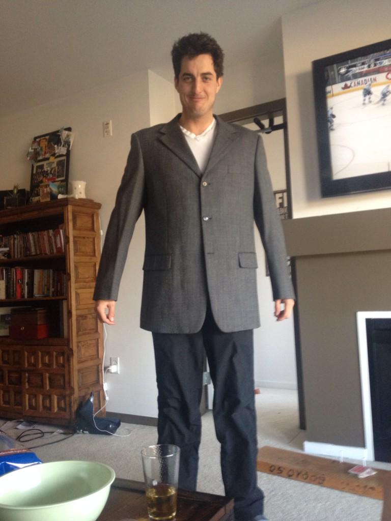 notkylelamb's tweet photo. Karl lamb here, bought a new sport jacket today. Fitted is out, box fit is back #trendsetter http://t.co/5Sk9PlWFj5