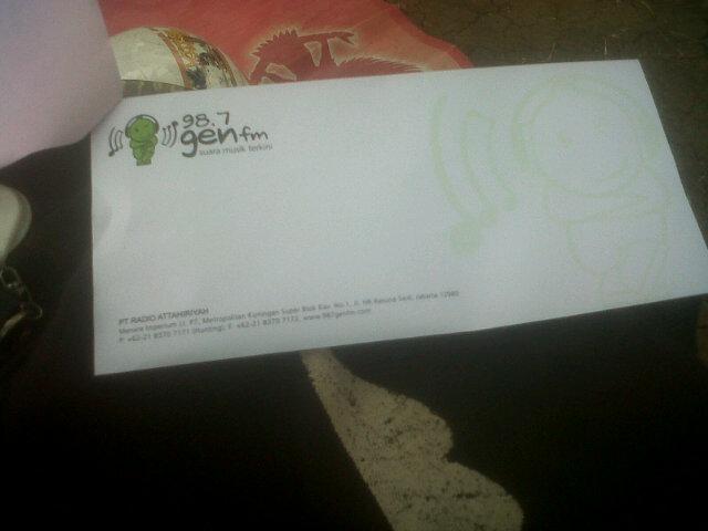 DianMaulanaH17's tweet image. Yuuhhuu hadiar dari Loop kepo quiz sudah on hand, Thanks @987Genfm #SimpatiLoop