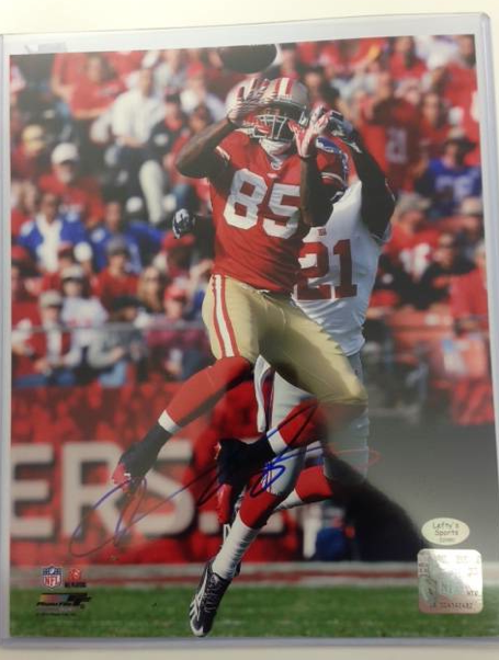 LeftysSports's tweet photo. RT &amp; Follow @LeftysSports for your chance to win an autographed photo of @49ers Pro Bowl TE @VernonDavis85 http://t.co/aBxkCkMslO