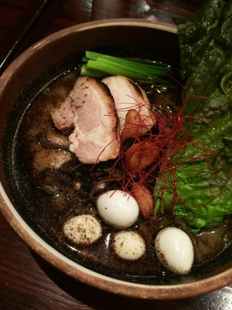 hieumorous's tweet photo. Dear #ramendojo - there is nothing better than a warm bowl of ramen for a rainy day. http://t.co/d7erQuSXPx