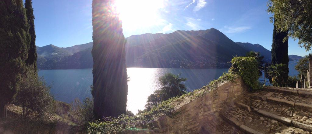 MyDog77's tweet photo. Lago di Como #scoprilalombardia http://t.co/edUDuuggzy