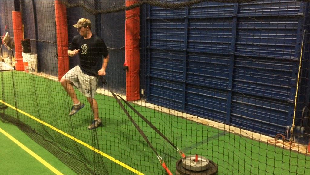 EliteVelocity's tweet photo. @throwharderfast overloaded drive leg sled drags! http://t.co/rO176n26Vp
