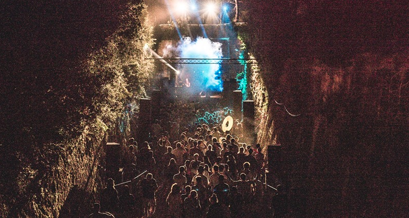 Dimensions_Fest's tweet photo. Free download: Huge set from Marquis Hawkes - recorded live in the Moat at #Dimensions2014: http://t.co/M947FLMMEc - http://t.co/TE3xr02NfO