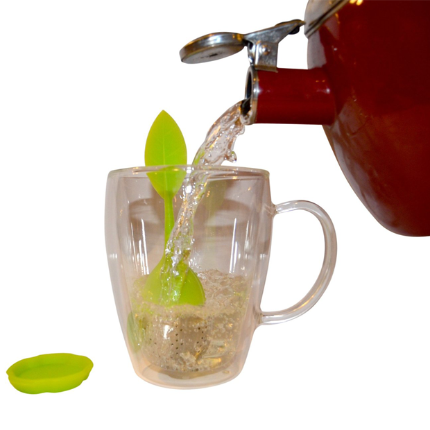 mustbuys's tweet photo. Stocking Filler Gifts For Mum: Top Rated Leaf Shaped Tea Strainer under $10/£10 http://t.co/EmIIFqxfsx #Gifts4Mum http://t.co/hWiPlp0SNM