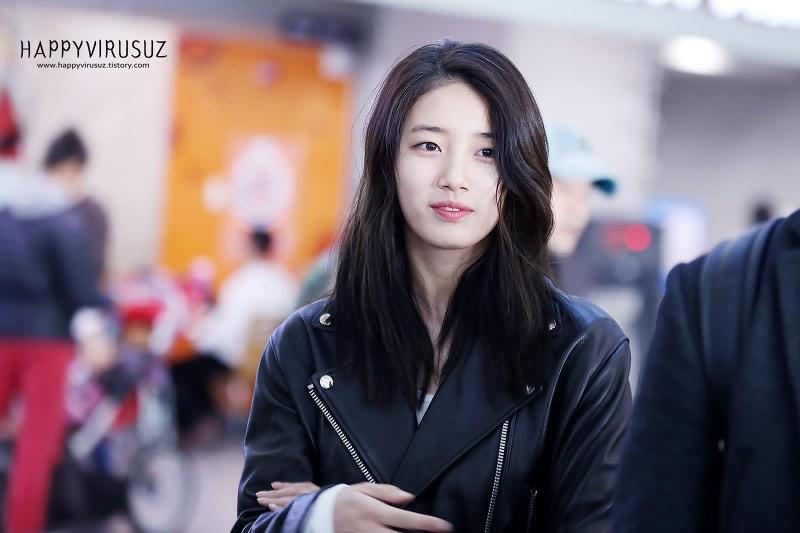 BaeSuz94_'s tweet photo. 141212 @missA_suzy - Incheon airport departure to thailand 6P (cr happyvirusuz) http://t.co/D9D3bw4T3R http://t.co/EjqNV4usUA (suzyjjang94)