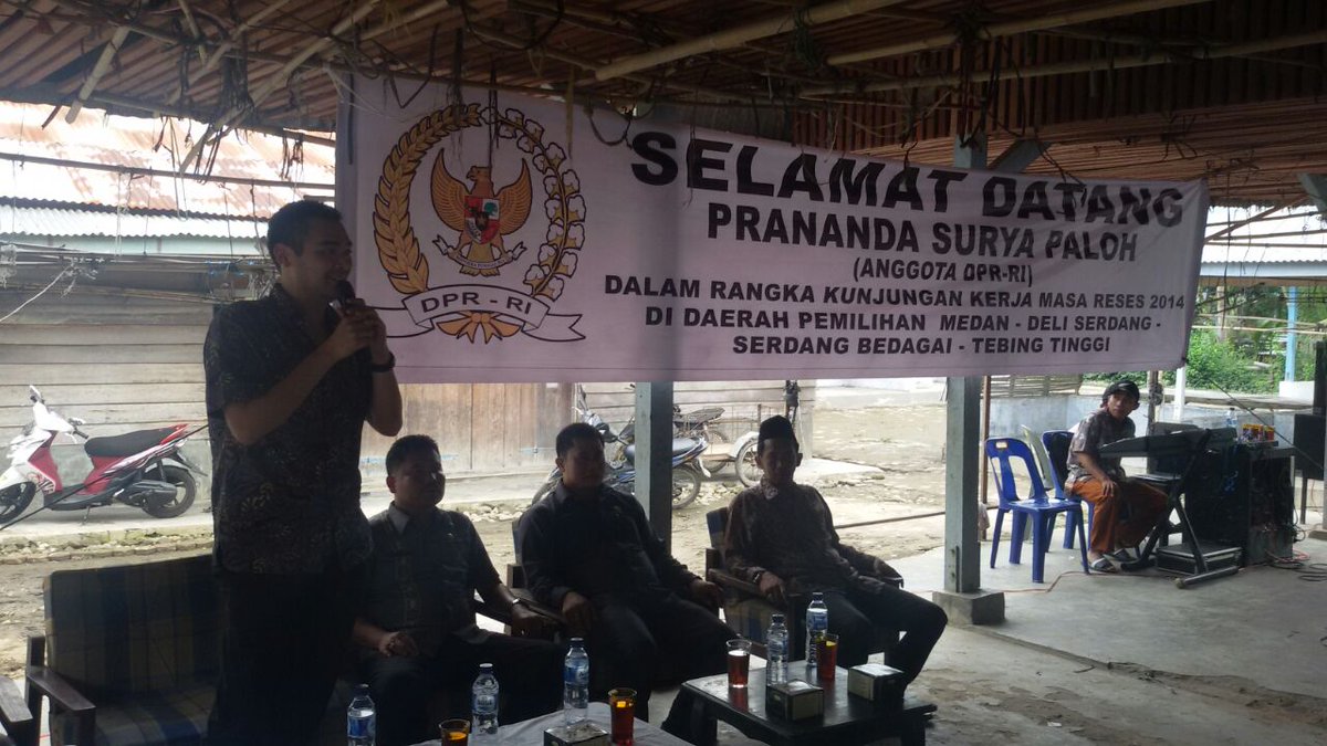 pranandapaloh's tweet photo. Alhamdulillah, lancar. 
Tadi sore di Hamparan Perak http://t.co/UnqBB9Yqtt http://t.co/q6P8xSmgds