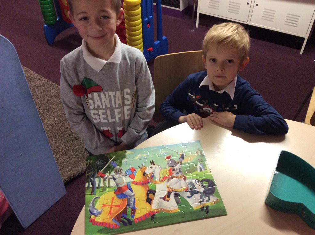 fazakprimary's tweet photo. #enjoying #breakfast and #building #jigsaws @fazakbreakfast #fps http://t.co/kQmMdlFLEE