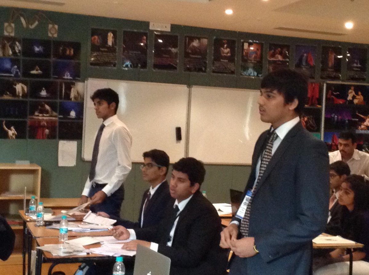 info_emun's tweet photo. Aiming at eloquence in the debate for MUN jargon precision. #EMUN14 @EcoleMondiale http://t.co/yIe8UZ86zi