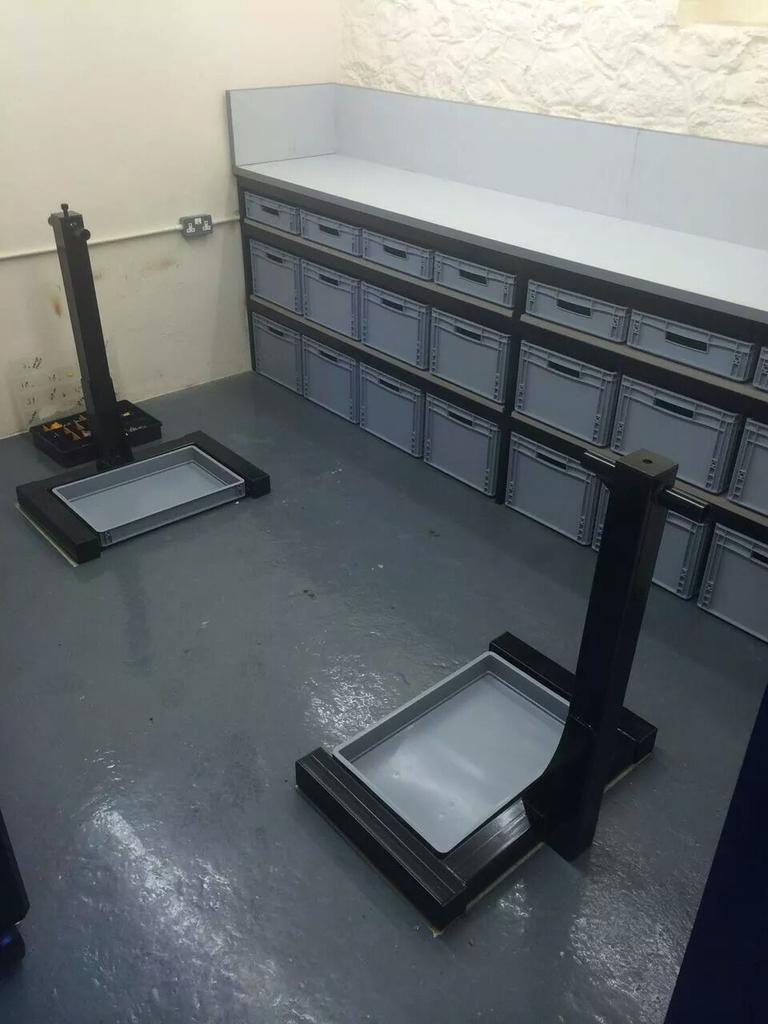 HpeHarris's tweet photo. Some more shots of our new workshop! #jamesharris hard at work, as you can see!! http://t.co/Sa6sdMeDKi
