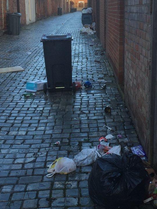 CockertonPolice's tweet photo. Visual audit in Pierremont Ward by Sgt Mike Sammut &amp; Pc Julian Brown. Rubbish in rear alleys at Barron &amp; Farrer St. http://t.co/IgZD7FUDOj
