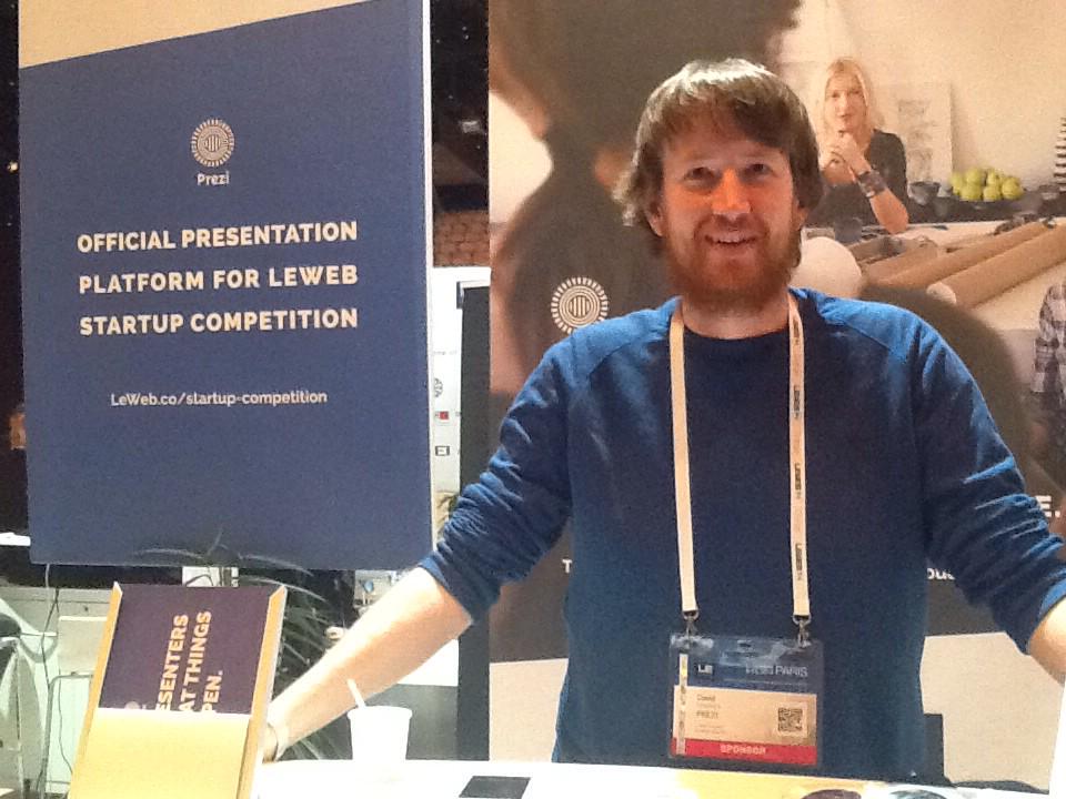 Mendysolange's tweet photo. .@HookerDavidJ Thank you for @Prezi demo at @leweb #leweb #LeWeb14 #MBAMCI poke @alexandre3h33 http://t.co/JI6Lfczsd5