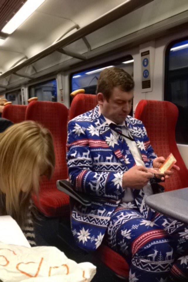 lauren_lilly's tweet photo. Someone's keen for Christmas http://t.co/jN0K43UdU9