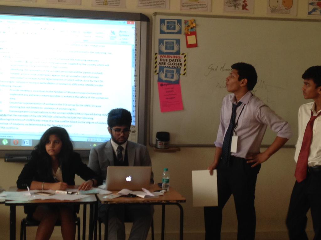 JRafaelAngelM's tweet photo. It's Resolution time at Security Council! UK, Russia, USA speaking up! #emun14 @EcoleMondiale http://t.co/8tkQVLuQVA