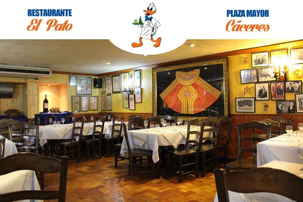 ElPatoCaceres's tweet photo. Ubicación inmejorable. Plaza Mayor de #Cáceres #MejoresVistas #PlazaMayor #menu #restaurante http://t.co/YOTT6We0jW