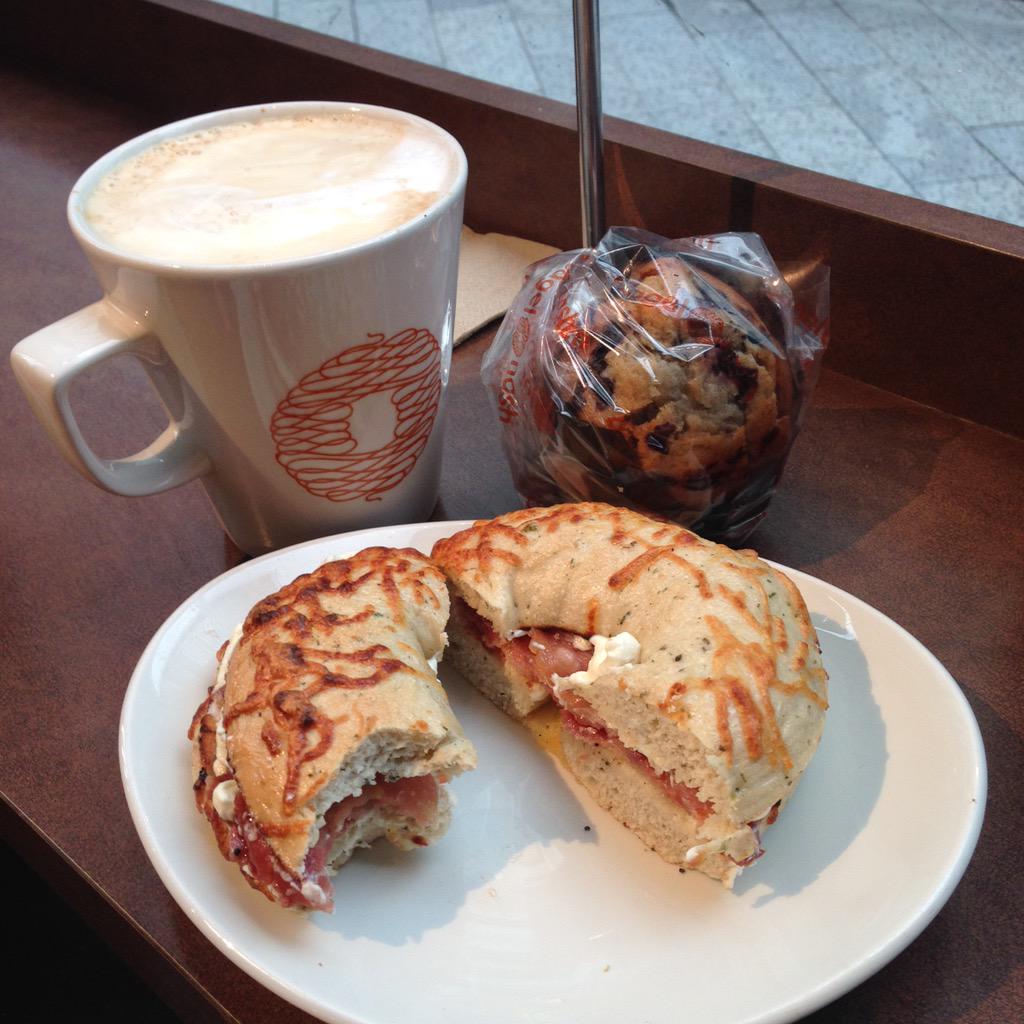 iamgaz1's tweet photo. @bagelnash what other way to start my day.... Love it!!! Get involved!!!!! http://t.co/IzkJV4CE7Q