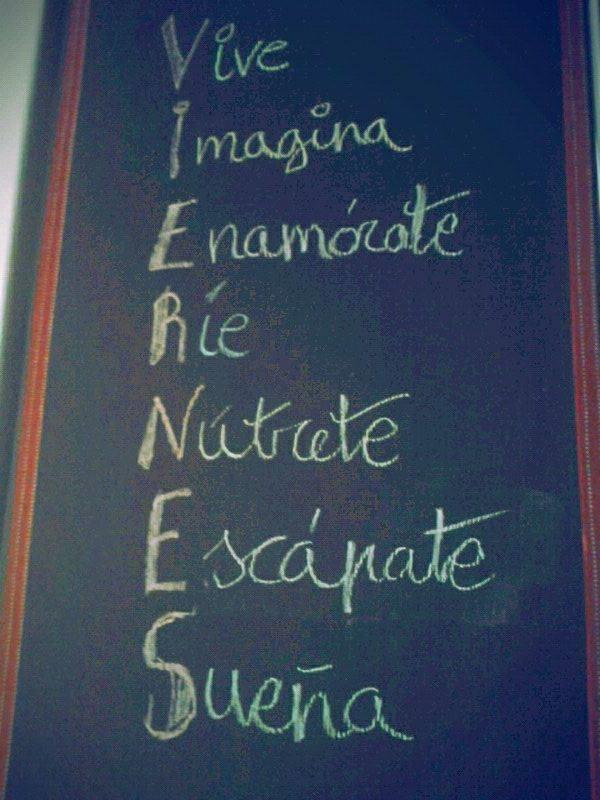 cyncampoli's tweet photo. Hoy se vive distinto... http://t.co/1suDKTUk22