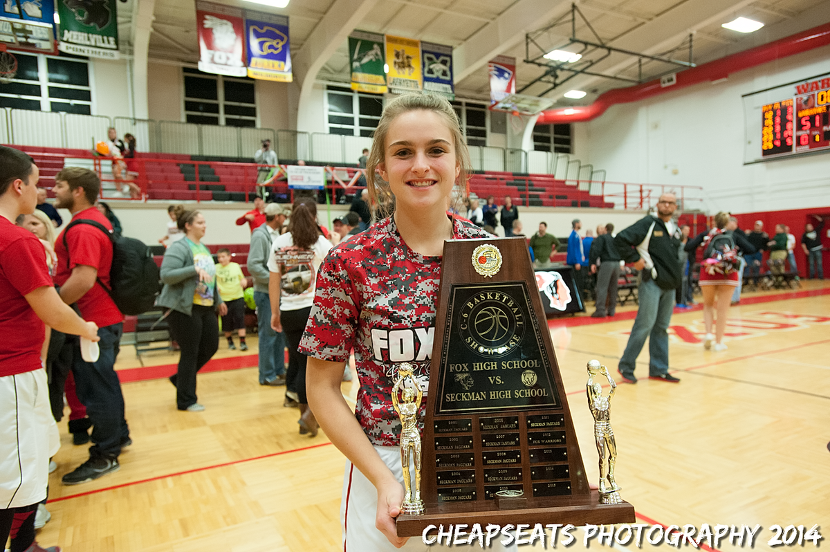 CheapSeatsPhoto's tweet photo. .@izzyfarrell0006 - Proud of that #C6BasketballShowcase title for 2014! @Foxgirlsbball @foxhswarriors http://t.co/dvVKzjxLPL