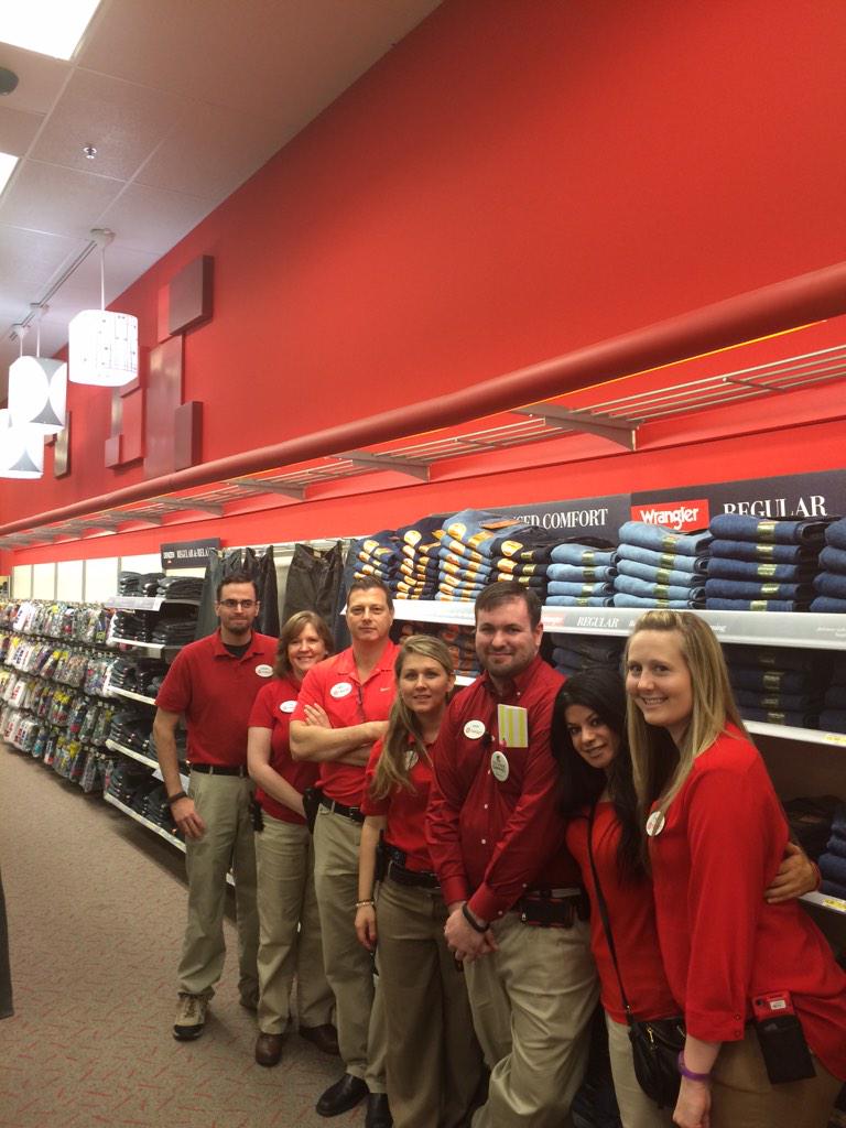 HaleyTgt's tweet photo. Perfect Men's Jean Wall at T1850 @ConnieDroge @AdamFroeber @AmandaEllis391 http://t.co/X3I6EfBRnM