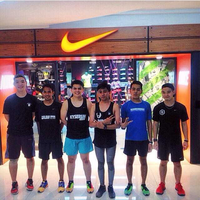 #purplelightsg x <a href="/Galaxy_Running/">Galaxy Running Club</a> x <a href="/KyserunKrew/">Kyserun Krew</a> x <a href="/br20runners/">br20runners</a> x <a href="/rushrunners/">Rush Runners</a> x #run89crew

#BTGJKT
#crewlove