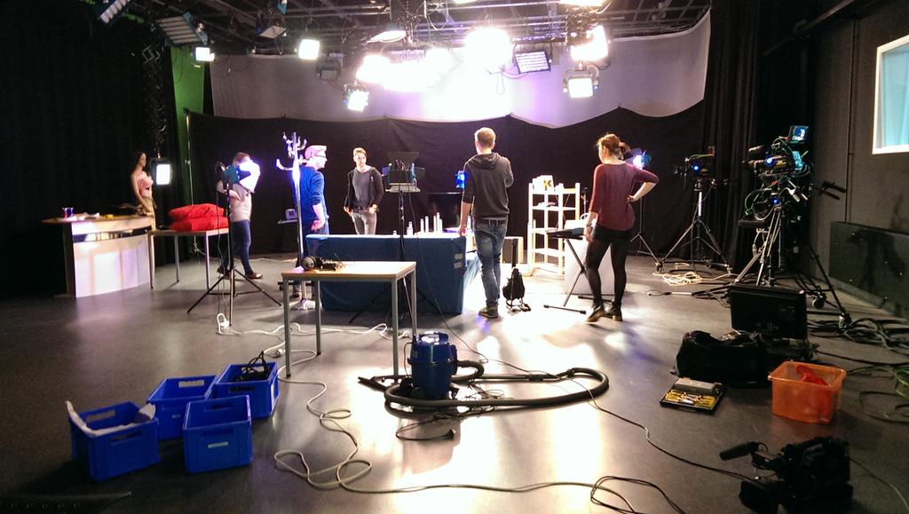 plat4mTv's tweet photo. Vorbereitungen laufen! #plat4m #aufHochtouren http://t.co/Mg4AZjkqUF