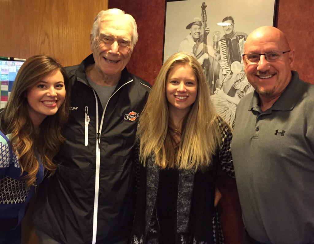 WOWOFORTWAYNE's tweet photo. Bob Chase hanging out with Fort Wayne's Morning News to help with Penny Pitch! Call in your donation 918-2485! http://t.co/X7sjtpROxC