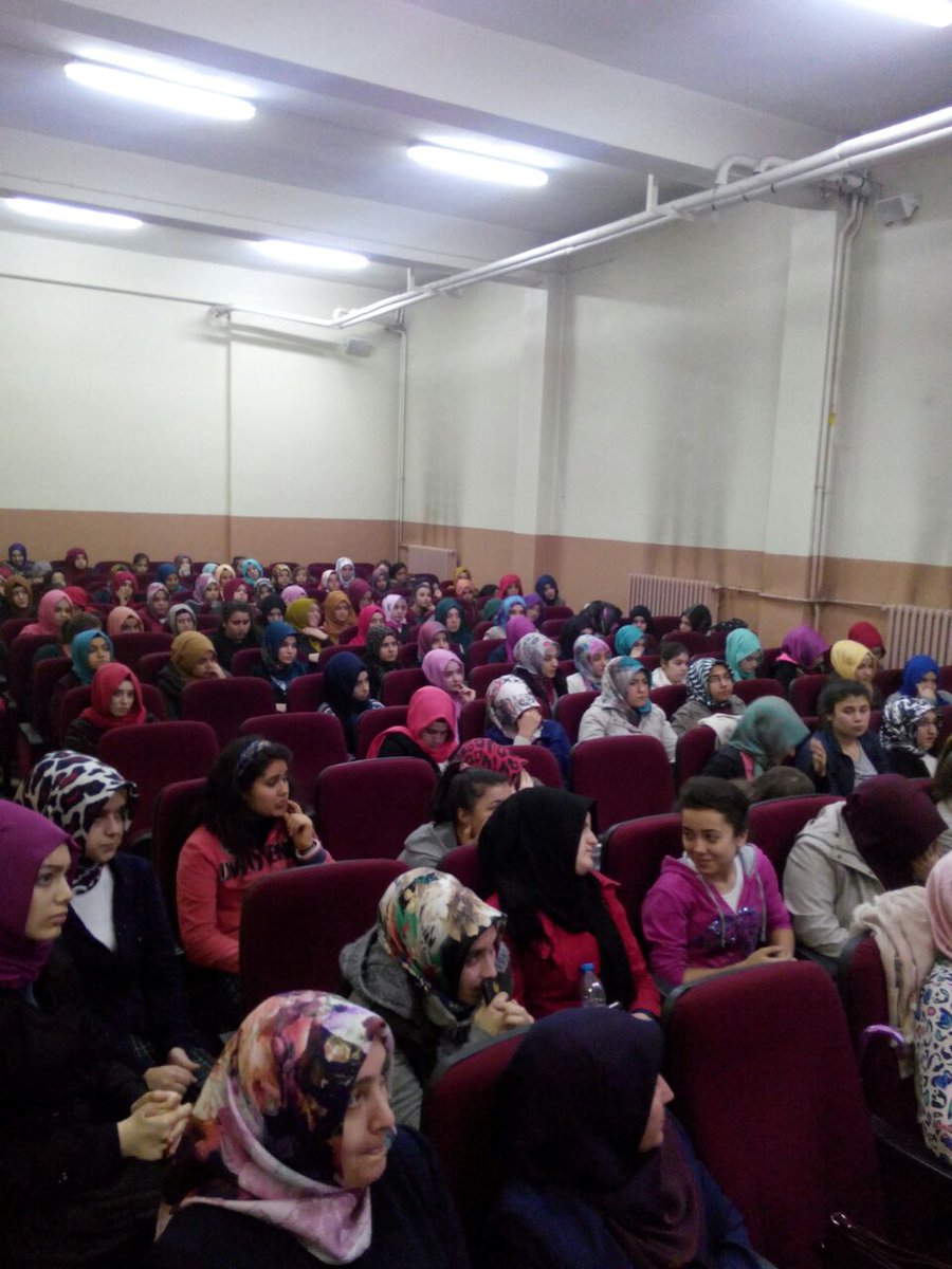 hulyasekerci's tweet photo. Bartın İhl' li gençlerle sorumluluklarımız hakkında konuştuk. http://t.co/jVx5NxiZ1D