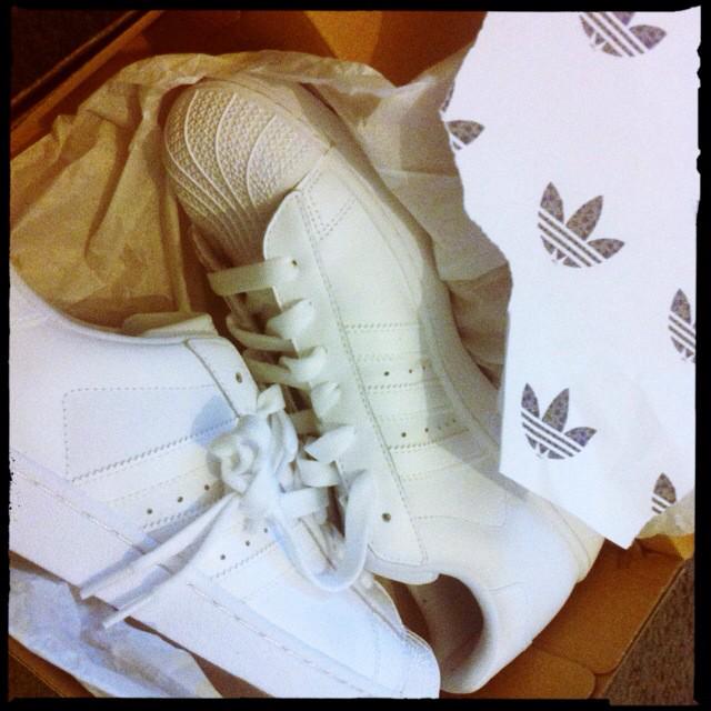 JebaLDN's tweet image. A big shoutout to @adidasUK for the early Xmas gift and a great Xmas party. #Superstar #shelltoes