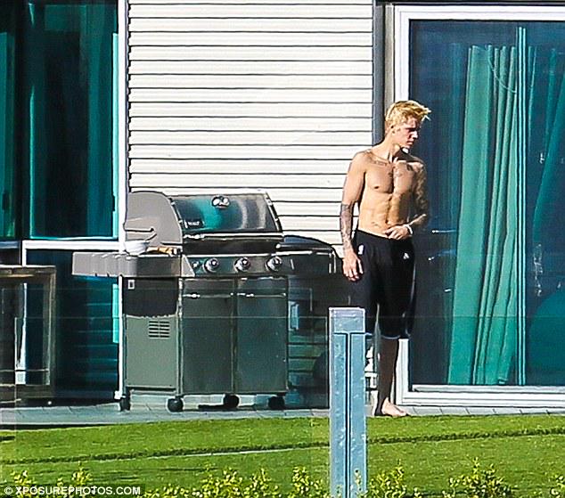 Bieber Mania Brasil tweet media
