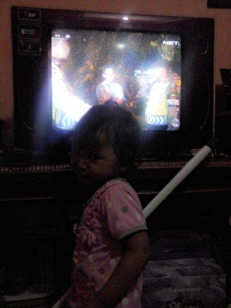 DBarker777's tweet photo. Siap 86... saya sudah siap berantas para pelanggar lalu lintas neh... @netmediatama #NETMiliuner_4 http://t.co/QeN5Muw9aq