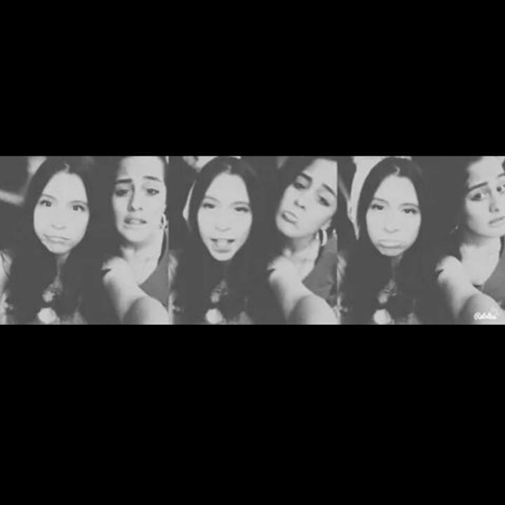 Salseando con Gasai (≧∇≦)/ @KellytaEscobar