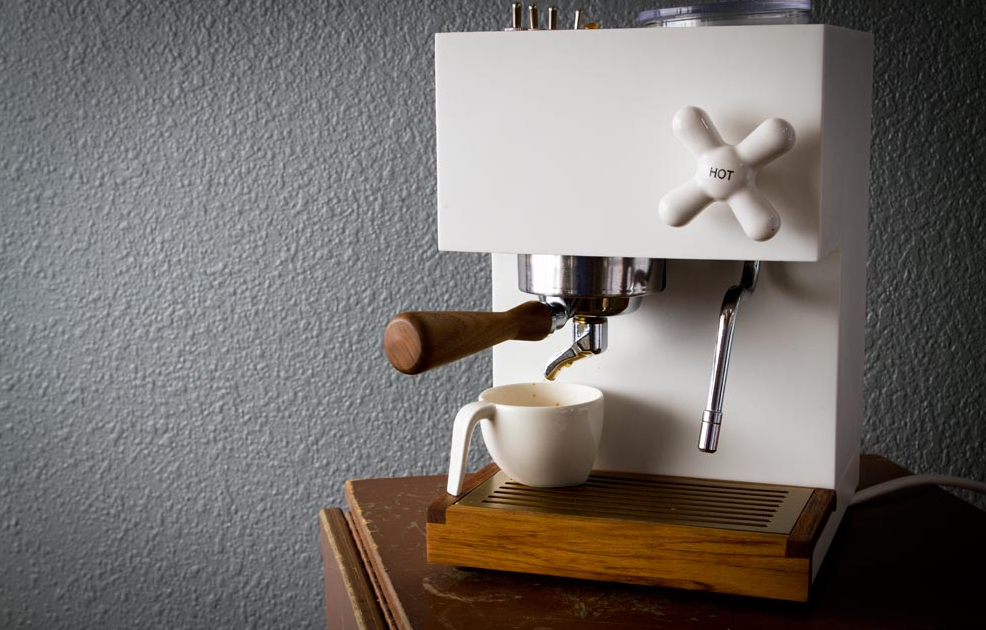 coriandesign's tweet photo. Wake up in the morning to Corian® with this unique, high-end coffee machine by Montaag. http://t.co/RQ8jRIfGRD