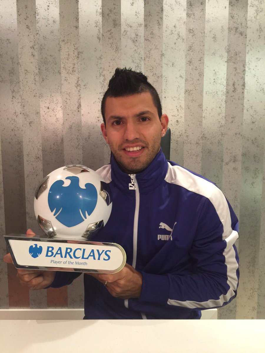 SilbatazoMX's tweet photo. La Premier nombró al @aguerosergiokun el mejor de noviembre
http://t.co/QWu01IUgd0 http://t.co/FgEbfXW9Os
