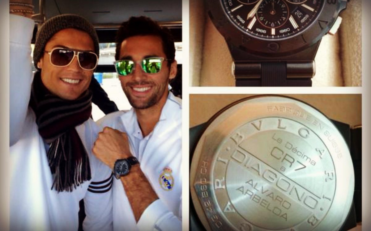 Eurosport_FR's tweet photo. Le cadeau de Noël (hors de prix) de #Ronaldo à tous ses coéquipiers vainqueurs de #LaDecima http://t.co/dlp0wME9zI http://t.co/es7XhERvoU
