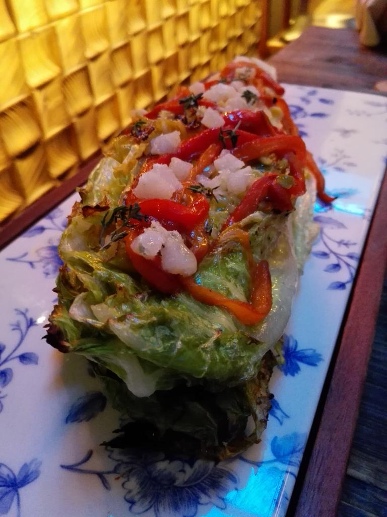 Con esta lechuga a la brasa de <a href="/elnacionalbcn/">El Nacional BCN</a> de <a href="/CarlesTejedor/">Carles Tejedor</a> me hacía vegetariano.