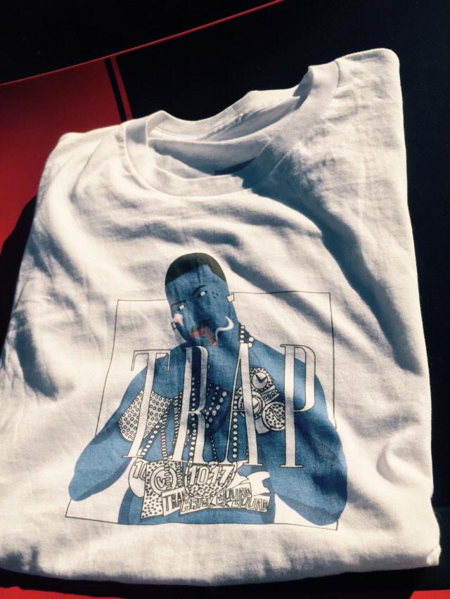 Choxzoty's tweet photo. I LOVE MY PLUG 💯@ZeusTRAPPIN #Buuuuuuuuurrrr #FreeGuwaup #1017Guxxi #LetsTrap http://t.co/PKu6eL51Iw