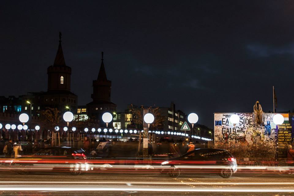 5starportugal's tweet image. 25th anniversary of Fall of Berlin Wall - Guardians of Time by Manfred Kielnhofer owl.li/FNAEU  ☼