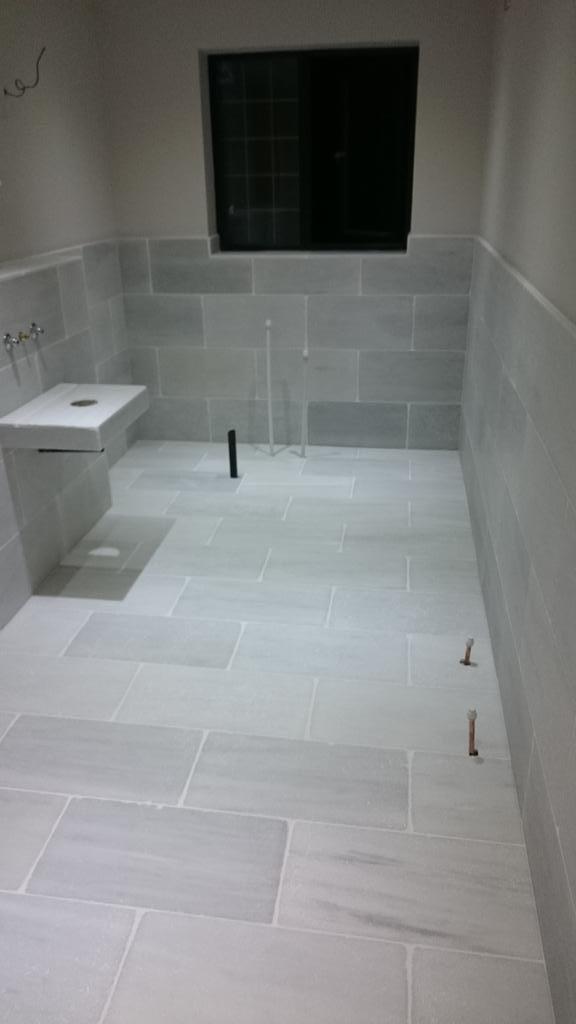Dean the tiler tweet media