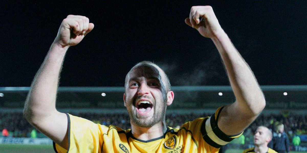 bet365's tweet photo. Cristiano Ronaldo has scored 25 goals in 14 league games...

But he couldn't score past Burton Albion 8 years ago. http://t.co/l9ykb2KKOo
