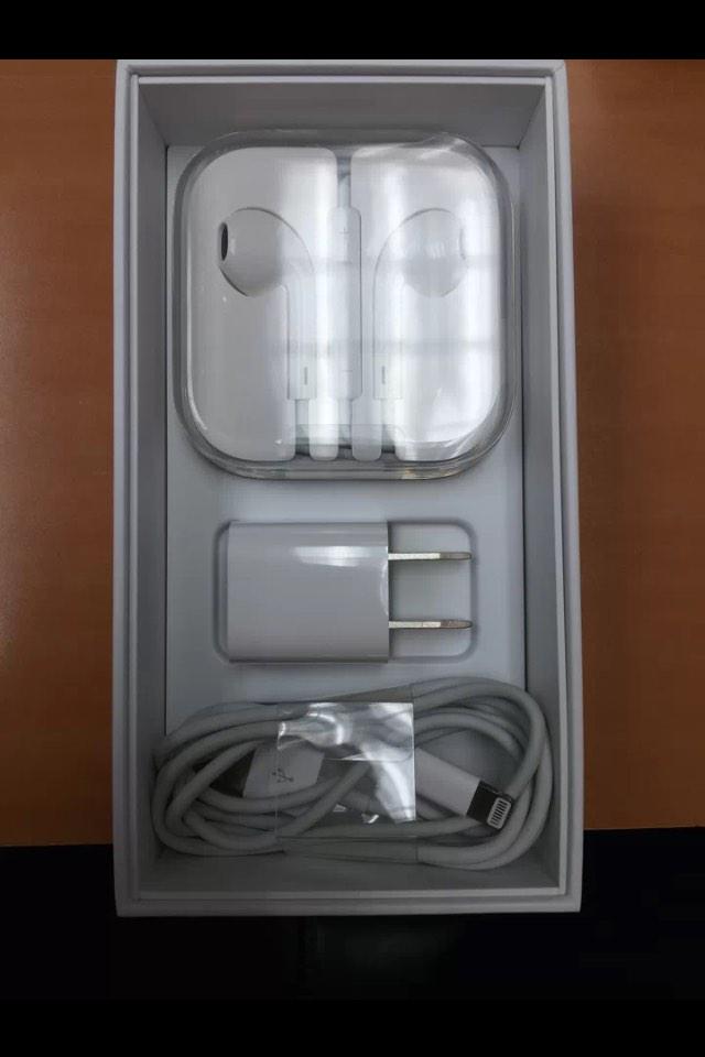 ExclusiveRodney's tweet image. IPHONE anyone???!!