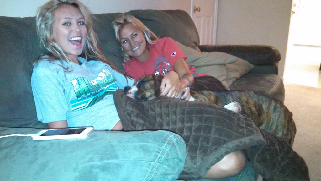 JustinButler07's tweet photo. @tricia_ann22  Happy Birthday to my favorite sister n law. I hope you have great day. http://t.co/EGjchdKyv1