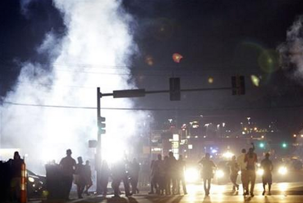 PopResistance's tweet photo. #Ferguson Police can't tear gas without warning after successful suit against department! https://t.co/NRYMMcBEDB http://t.co/31guYTD3iO