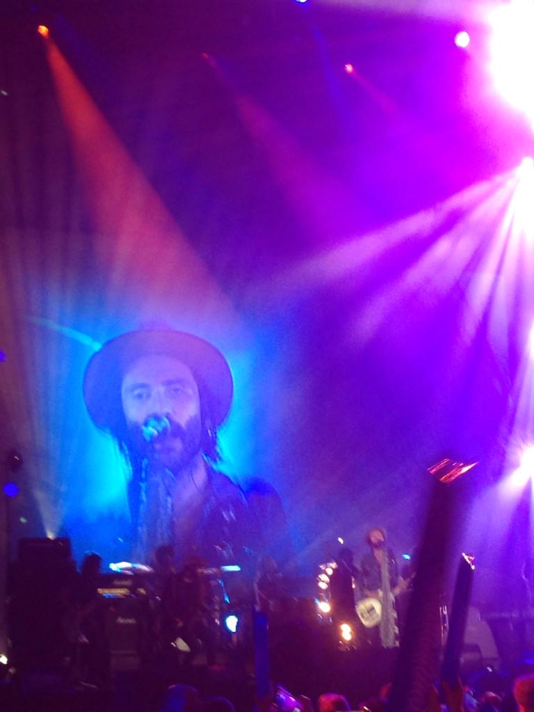 mangel_quintana's tweet photo. grande leiva #Premios40Principales http://t.co/HwYovBR2n3