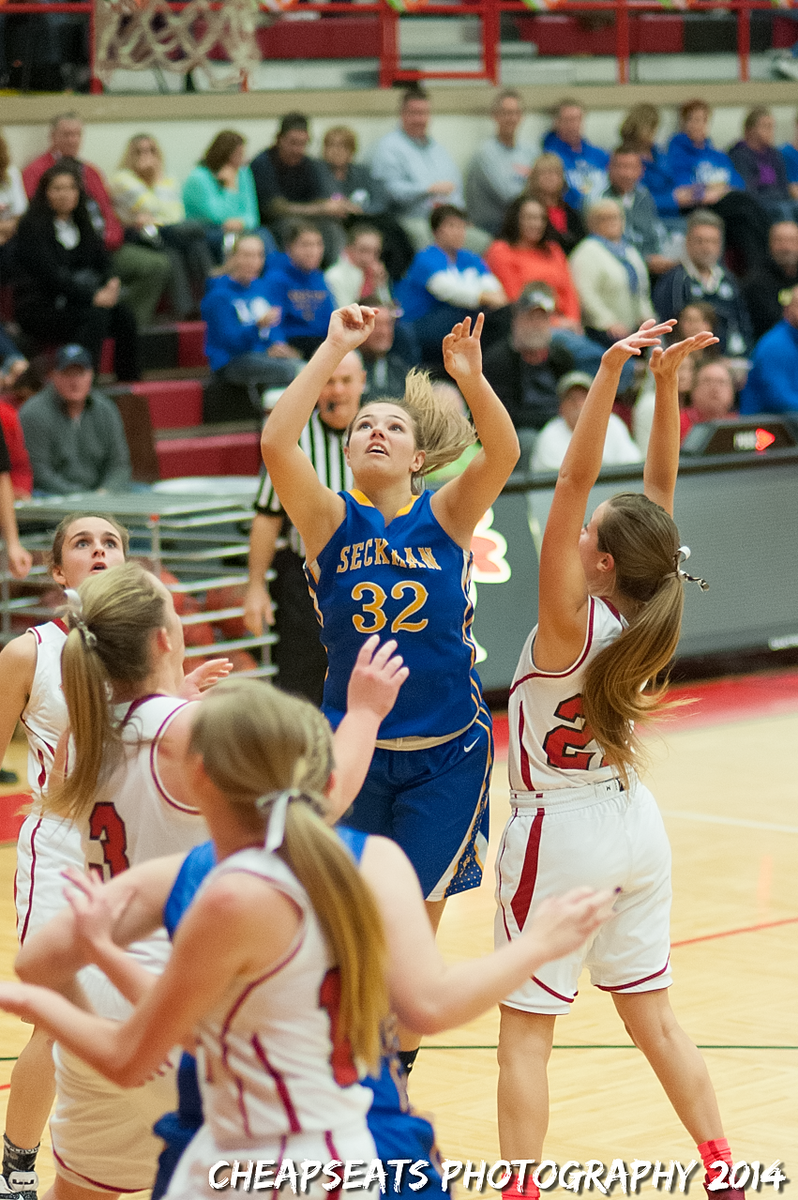CheapSeatsPhoto's tweet photo. .@CHIMMAYchonga of @JaguarAthletics Ladies bball - #AllHeartAllTheTime! #SetsTheExample http://t.co/eeaEFbGYNH
