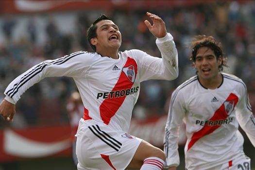 Footbal7Funnys's tweet photo. Once upon a time at River Plate http://t.co/lrUZwiA2M1