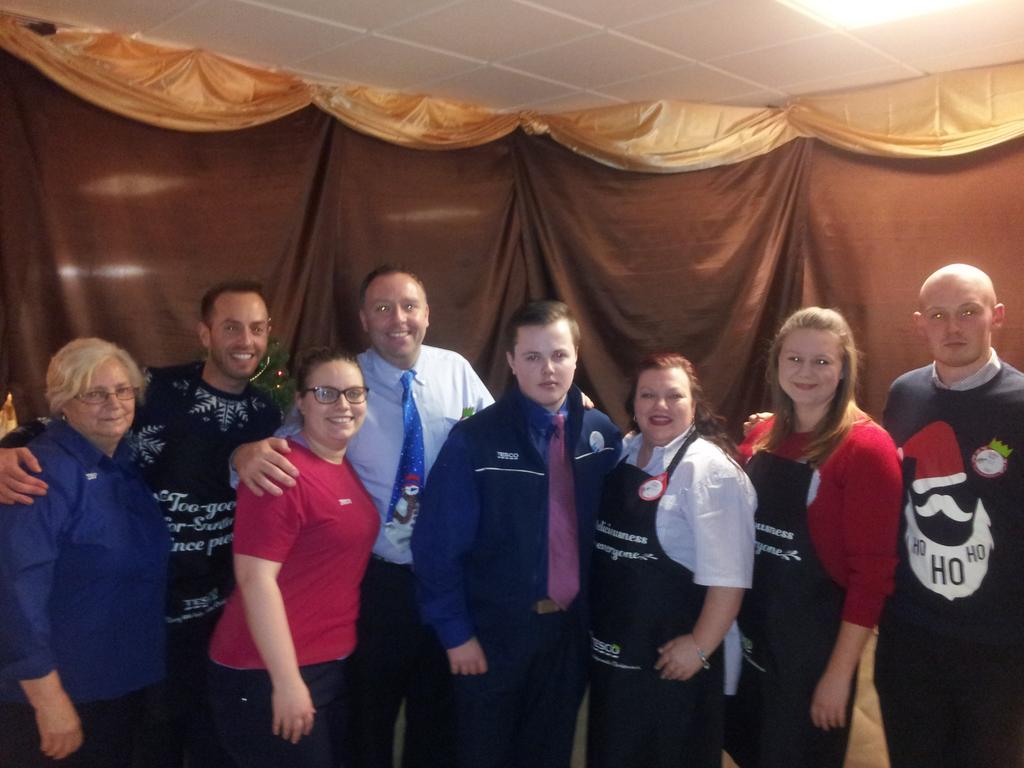 Great work team edway #TescoChristmasTasting evening #proudofyouall <a href="/CjdmanT/">Chris Turner</a> @ssGroup23 <a href="/chrisphillips27/">chris phillips</a> <a href="/tescoabbey/">Lee coveney</a>